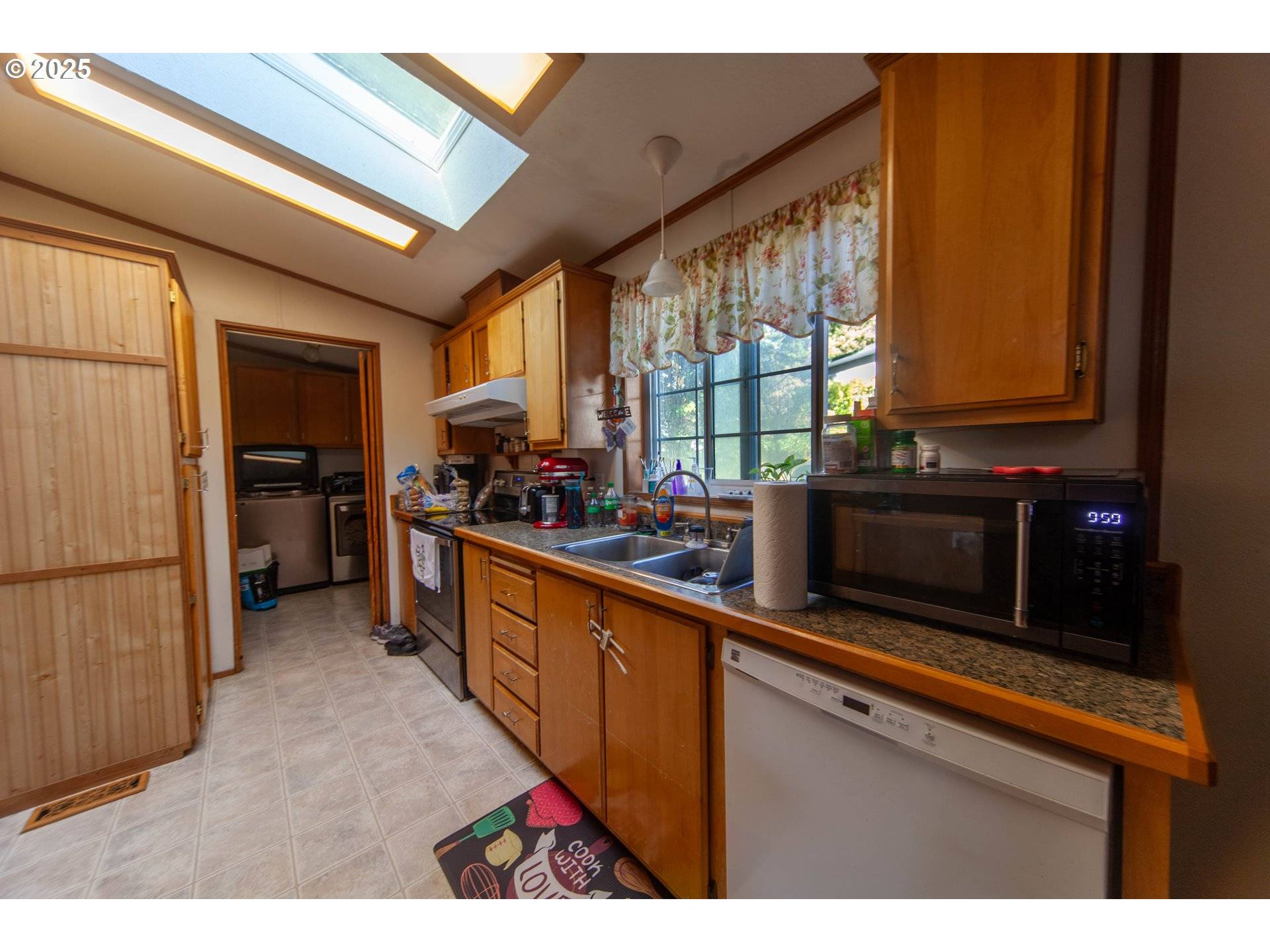 Coos Bay, OR 97420,2220 N 16TH ST