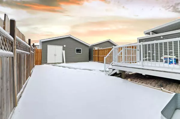 Calgary, AB T3N 0N3,274 Redstone DR Northeast