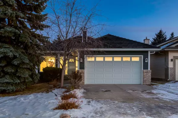 Calgary, AB T2J 7C8,646 Diamond CT Southeast