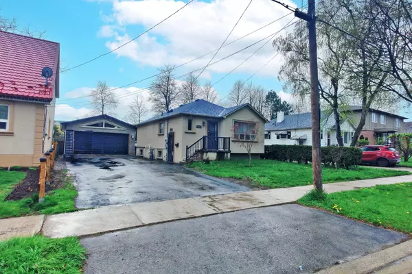 Mississauga, ON L5B 1V5,3034 Parkerhill RD