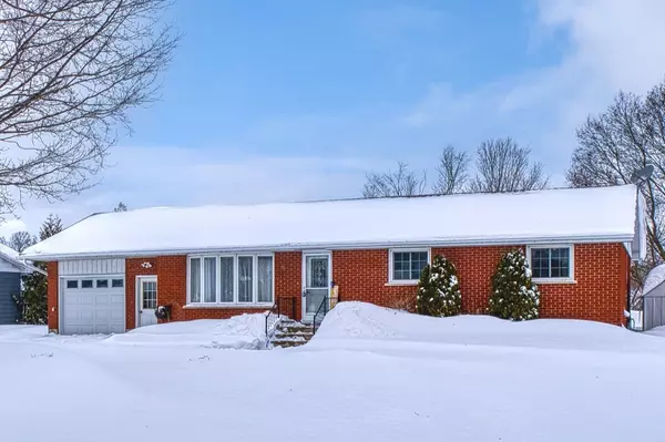 26 Thomas ST, Bruce, ON N0H 1A0