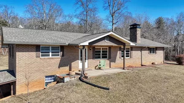 Hayesville, NC 28904,85 Chatuge Shores Circle