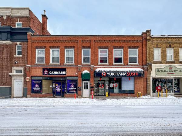 Smiths Falls, ON K7A 1E8,4-6 Russell ST E