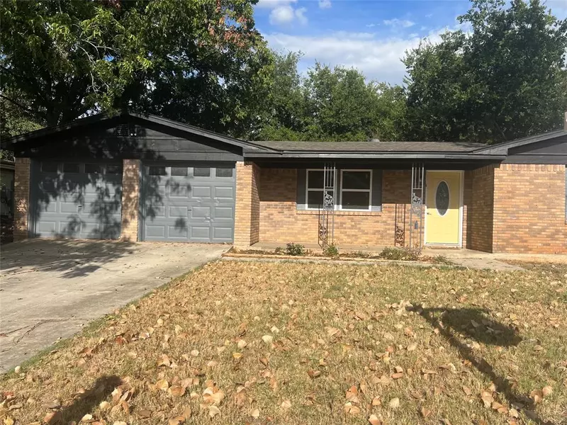 3916 Lakewood Drive, Lake Worth, TX 76135