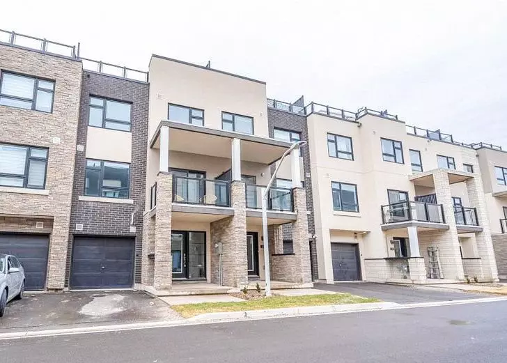 1121 Cooke BLVD #55, Halton, ON L8T 0C3