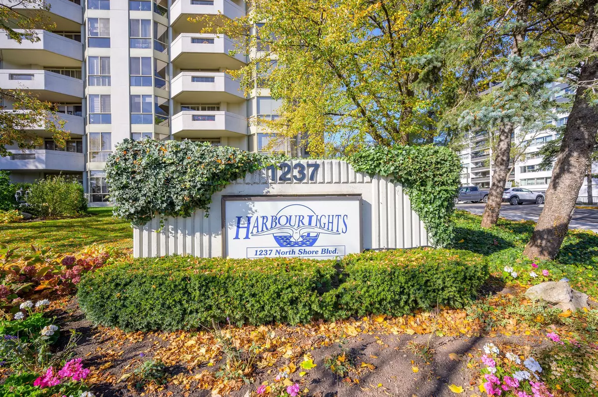 Burlington, ON L7S 2H8,1237 North Shore BLVD E #301