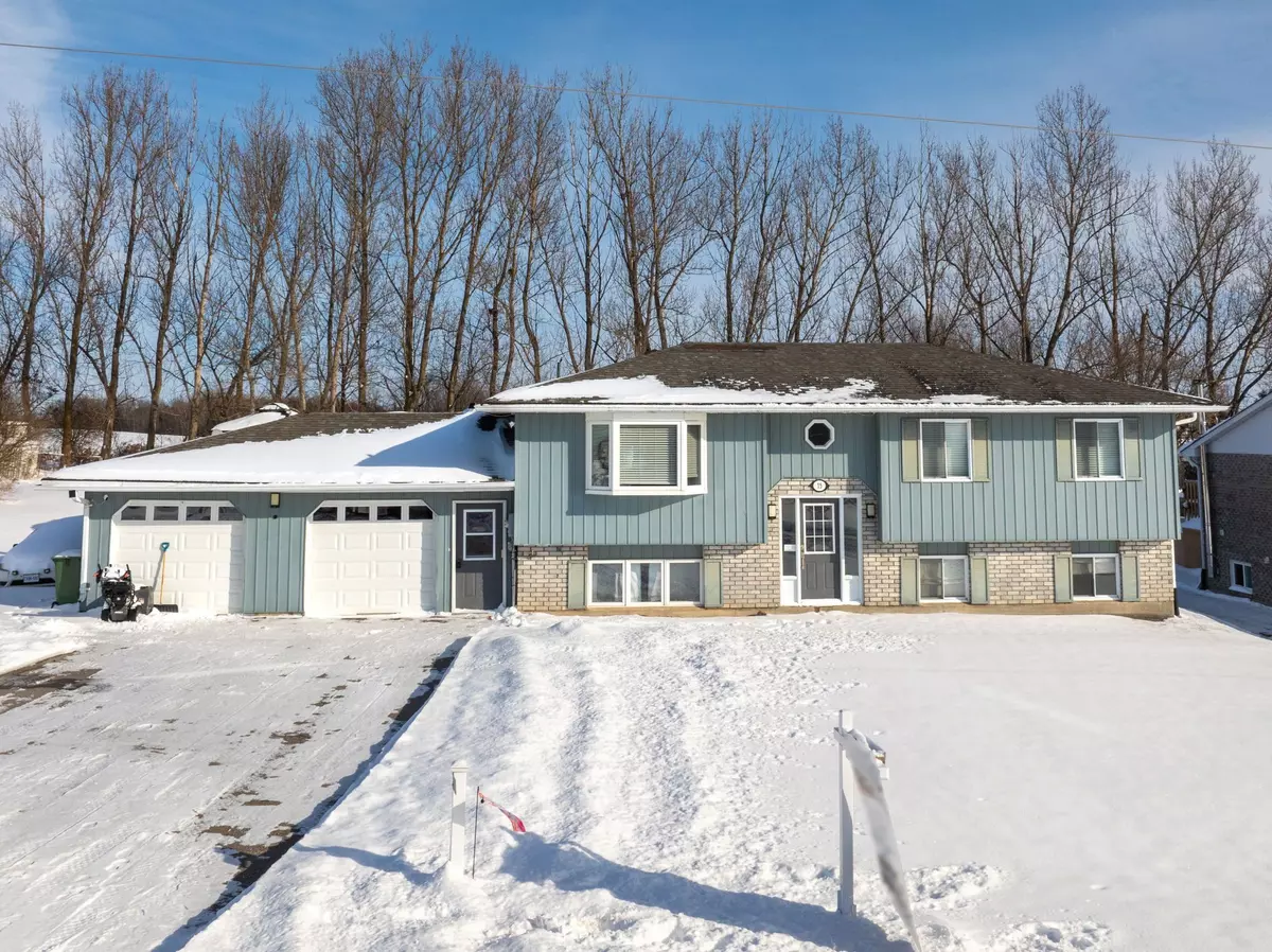 Kawartha Lakes, ON K0M 2C0,15 Sparrow CT