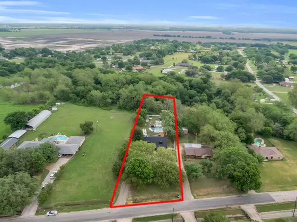 Pecan Hill, TX 75154,1015 S Lowrance Road