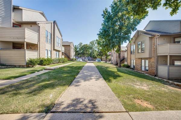 Arlington, TX 76012,1608 Pecan Chase Circle #39