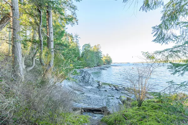 Salt Spring, BC V8K 1A8,1520 North Beach Rd