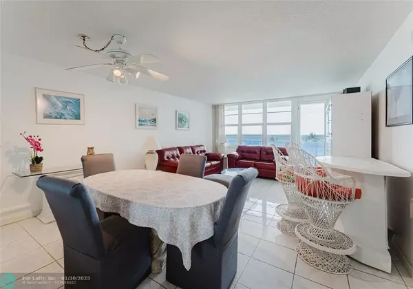 Hollywood, FL 33019,3725 S Ocean Dr  #512