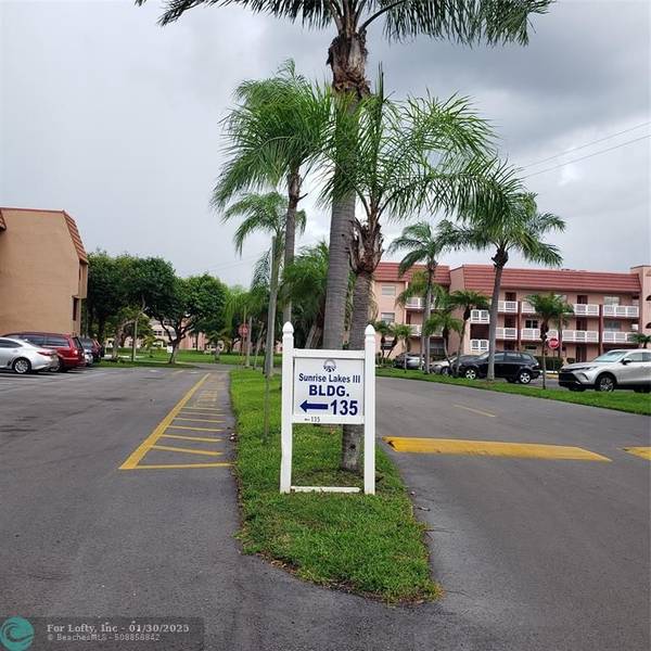 9721 SUNRISE LAKES BLVD  #305, Sunrise, FL 33322