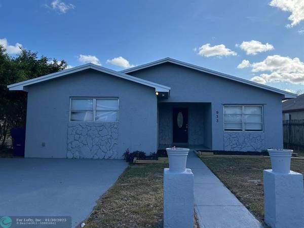 Riviera Beach, FL 33404,933 W 10th St