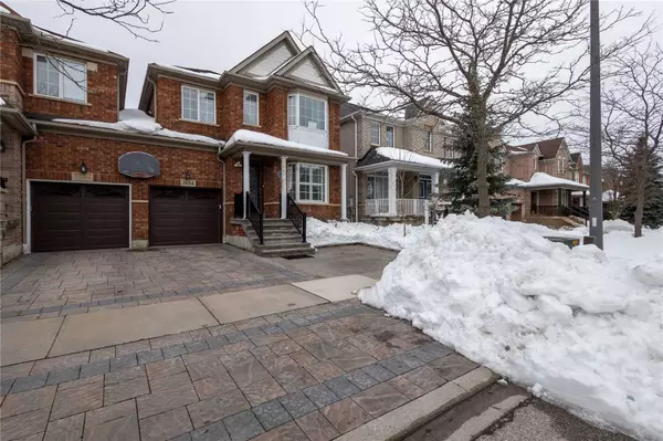 3054 Caulfield CRES, Mississauga, ON L5M 6J7