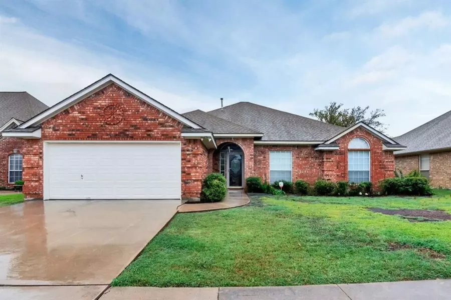 8308 Emerald Circle, North Richland Hills, TX 76180