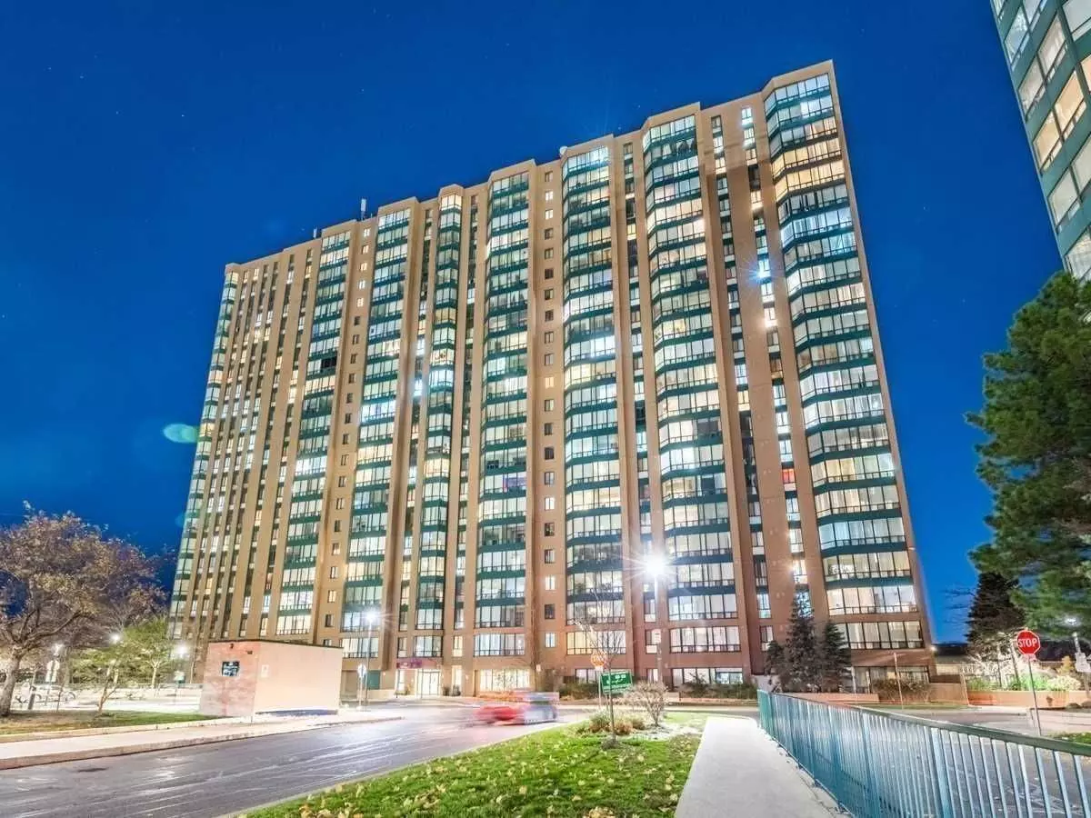 Mississauga, ON L5B 4B1,135 hillcrest AVE #2208