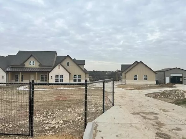 780 Hummingbird Lane, Justin, TX 76247