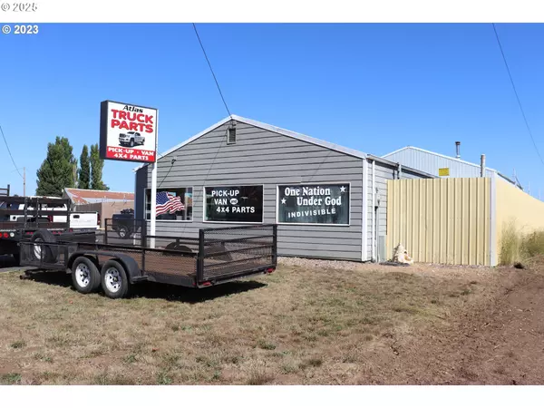 17308 HIGHWAY 99E, Hubbard, OR 97032