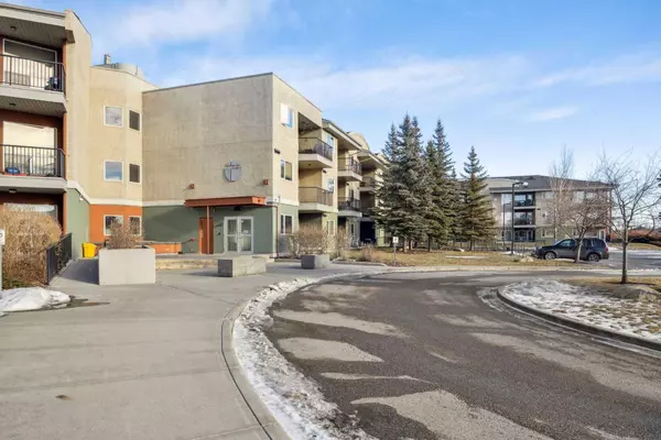 Calgary, AB t3h 5v5,69 Springborough CT SW #329