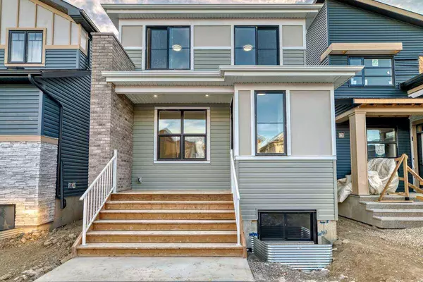 73 Lucas PL NW, Calgary, AB T3P 2E2