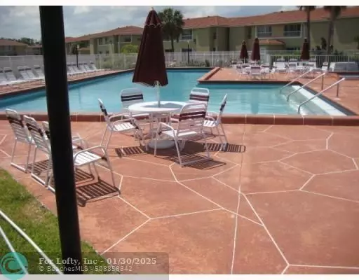 Coral Springs, FL 33071,10137 Twin lakes Drive  #10137