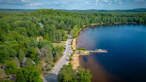 Lake Of Bays, ON P0A 1H0,2840 Highway 60 Route E