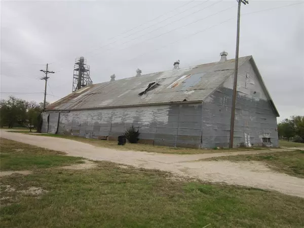 00 W Pierce, Winters, TX 79567