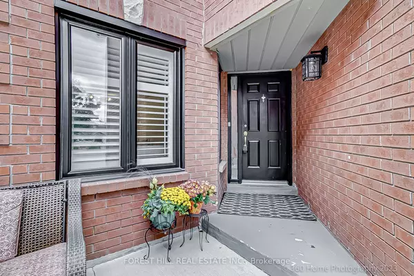 Peel, ON L5N 6E8,3337 Bobwhite Mews