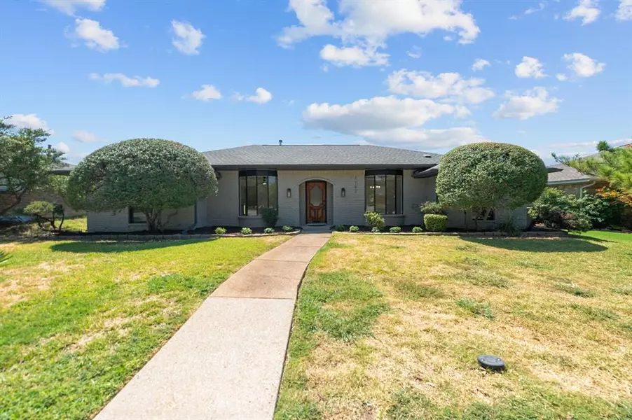 1742 Elizabeth Drive, Carrollton, TX 75007