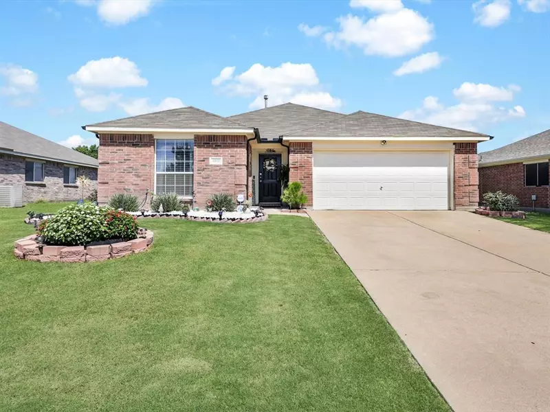 4505 Ashbury Lane, Mansfield, TX 76063