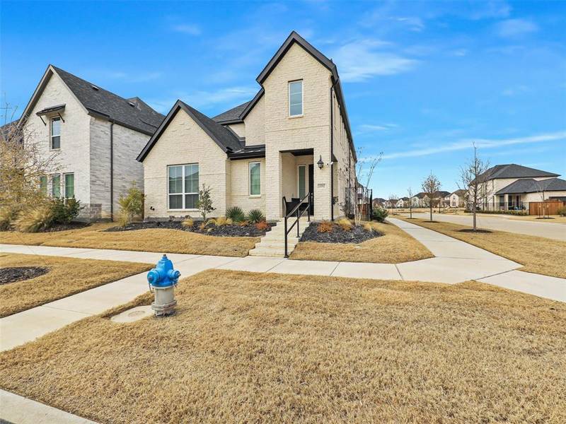 15592 Fringe Tree Road, Frisco, TX 75035