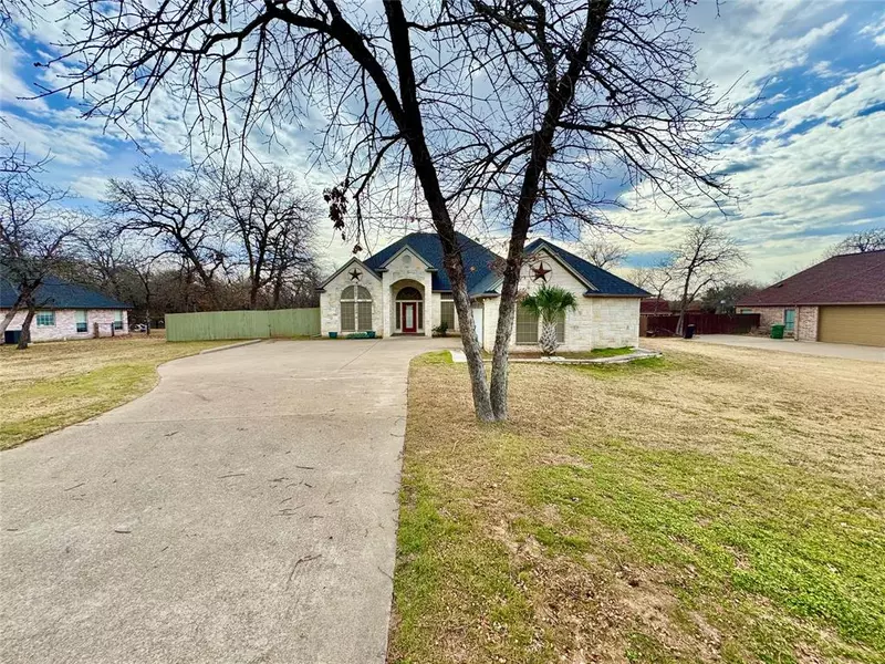 6705 Forest Oaks Court, Granbury, TX 76049