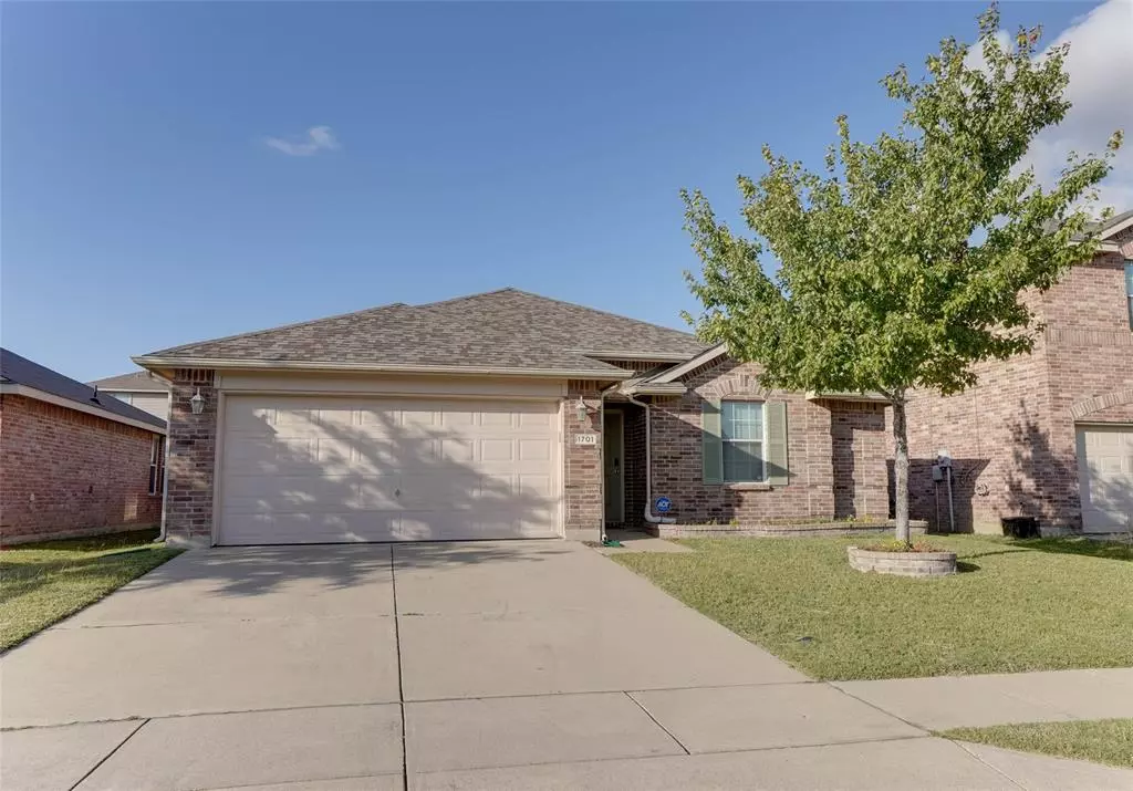 Fort Worth, TX 76177,1701 Quails Nest Drive