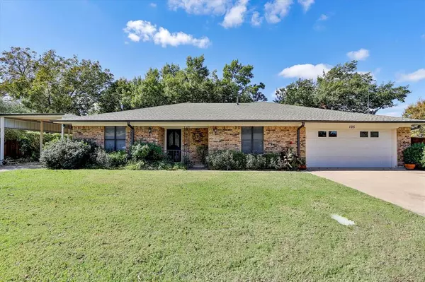 105 Kathryn Drive,  Sanger,  TX 76266