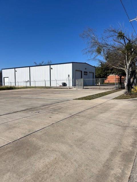 Cleburne, TX 76033,301 W Smith Street