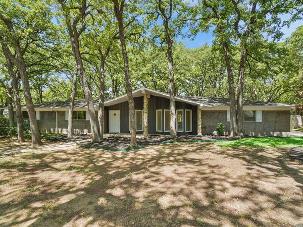 923 Ridgecrest Circle, Denton, TX 76205