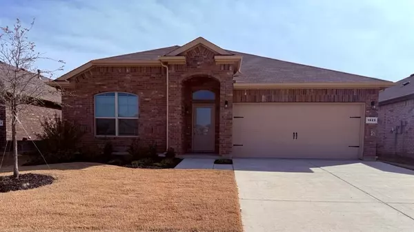 1925 LEGACY Drive, Cleburne, TX 76033