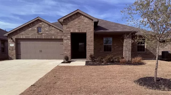 1912 COOKES Lane, Cleburne, TX 76033