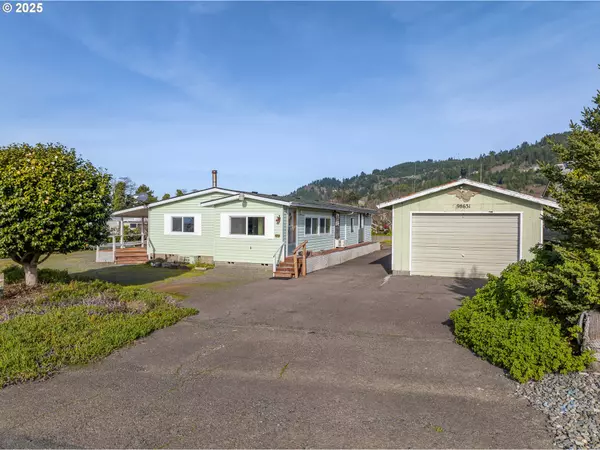 Brookings, OR 97415,98631 CAMELLIA DR