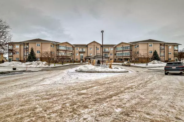 43 Westlake CIR #106, Strathmore, AB T1P 1P6