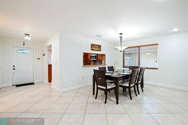 Pembroke Pines, FL 33025,9951 SW 9th Ct