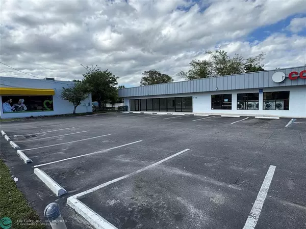 Oakland Park, FL 33334,777 E Oakland Park Blvd