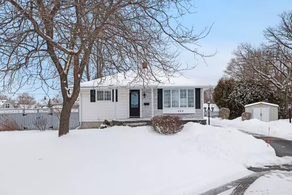 Renfrew, ON K7V 2Z2,402 MCNAB CRES