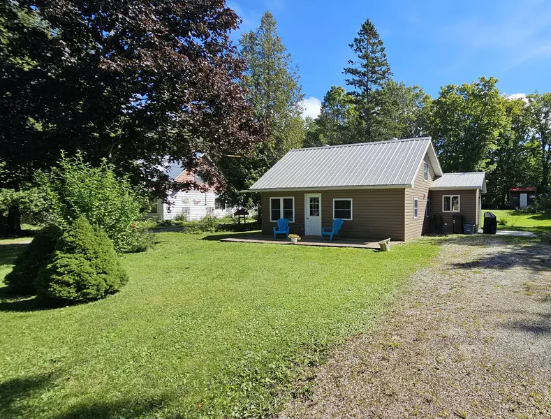 549 Stokes Bay RD, Northern Bruce Peninsula, ON N0H 1W0