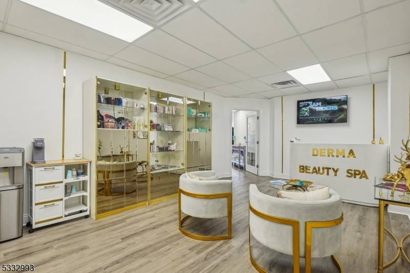 Mount Olive Twp., NJ 07828,58 Route46, Room 2