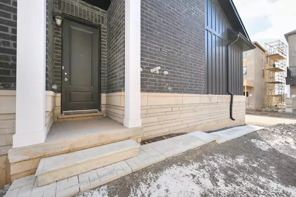 Oakville, ON L6H 0Z5,3358 Millicent AVE #Coach