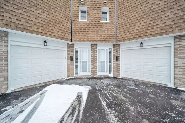 Kitchener, ON N2E 2G4,60 Elmsdale DR #46