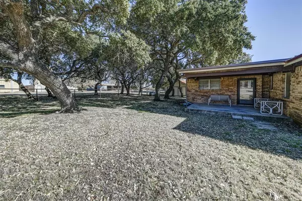 Forestburg, TX 76239,12863 N FM 677