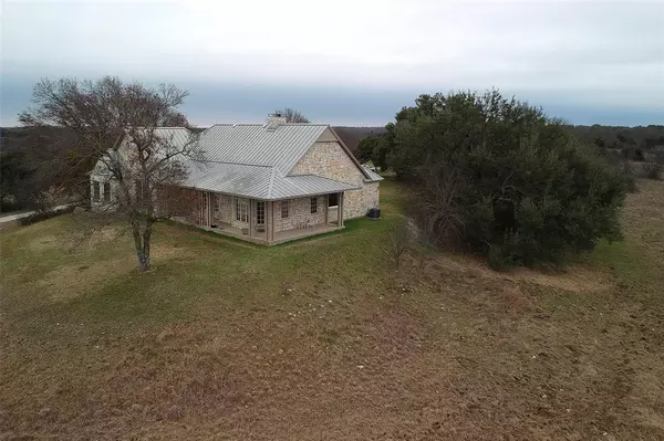 1032 Steadam, Forestburg, TX 76239