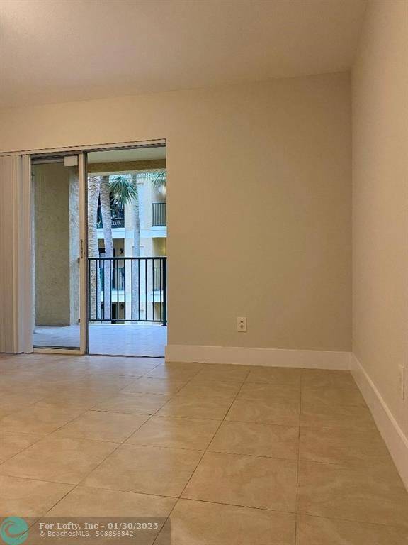 Coral Springs, FL 33071,755 Riverside Dr  #1323